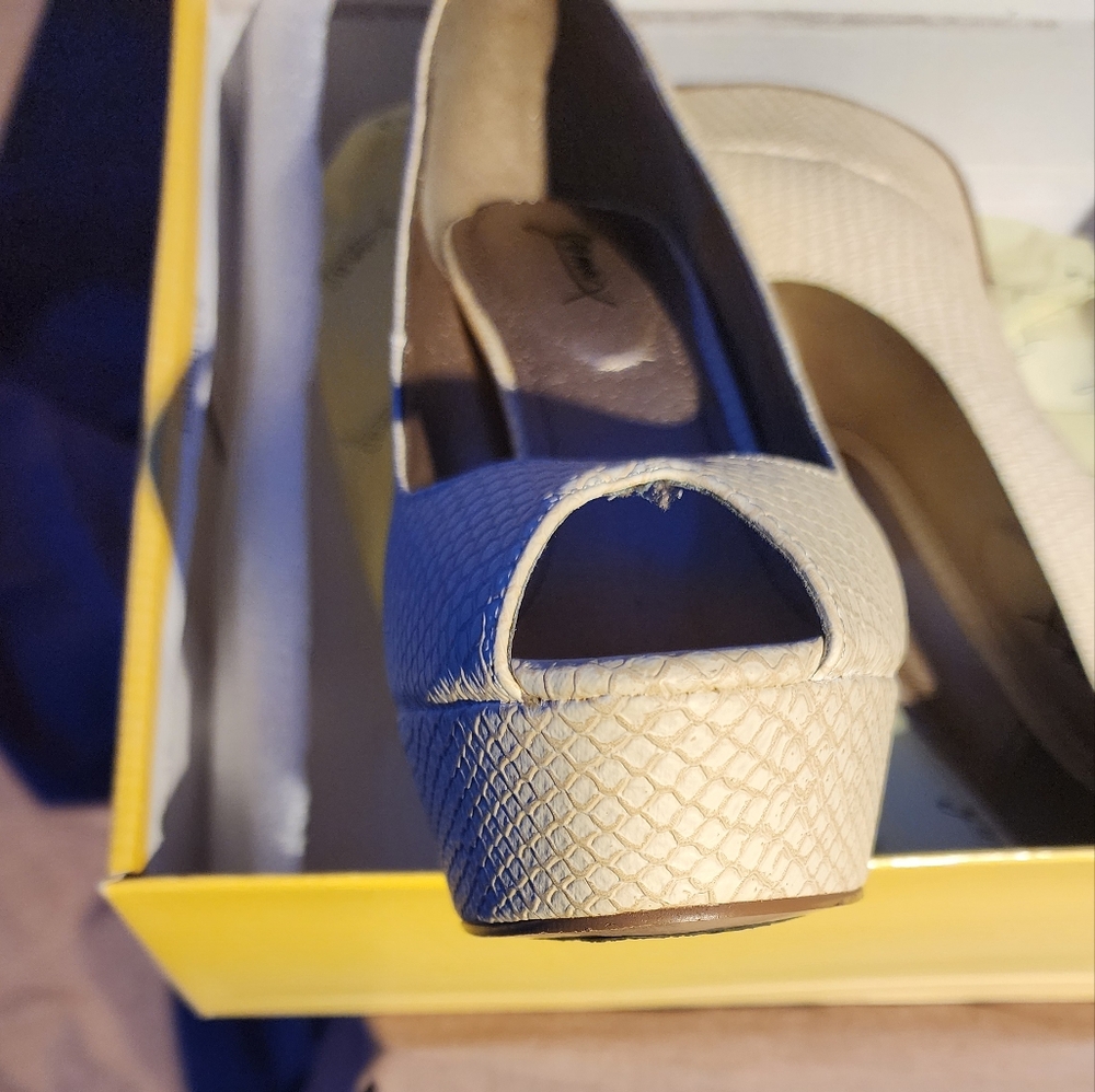 Gomax Platform Stilettos Pre-Loved - image 8